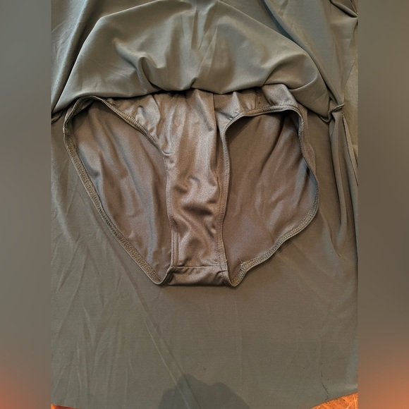 Weissman Green O-Ring Poet Sleeve Dress Dance Costume - Medium Adult - Picture 8 of 14